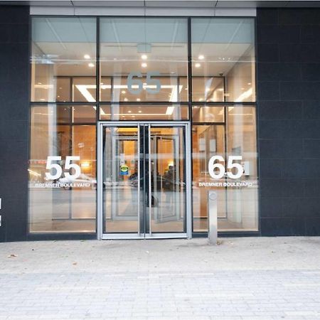Toronto Downtown Core Two Bedroom Condo With Cn Tower View, Free Parking Exterior photo
