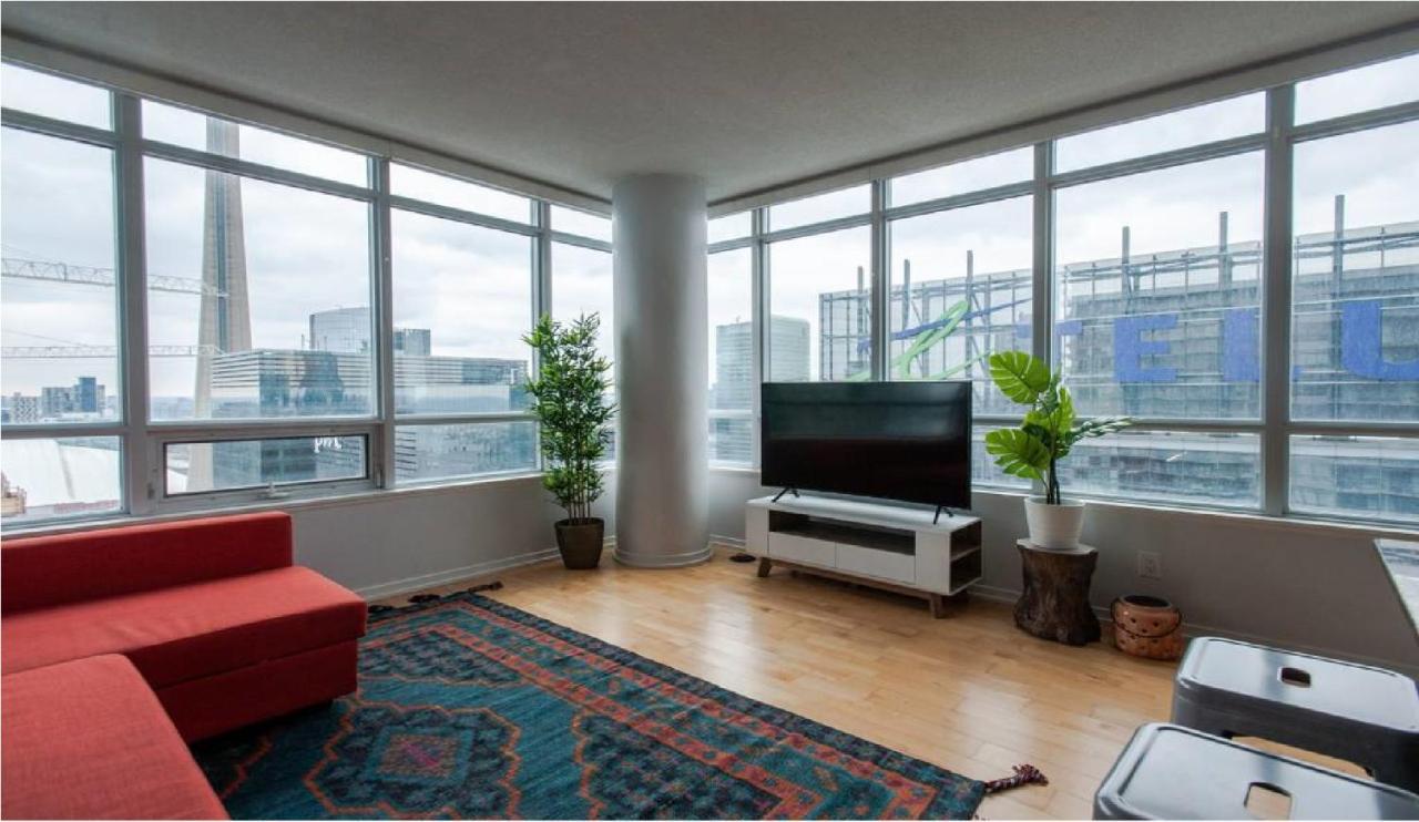 Toronto Downtown Core Two Bedroom Condo With Cn Tower View, Free Parking Exterior photo