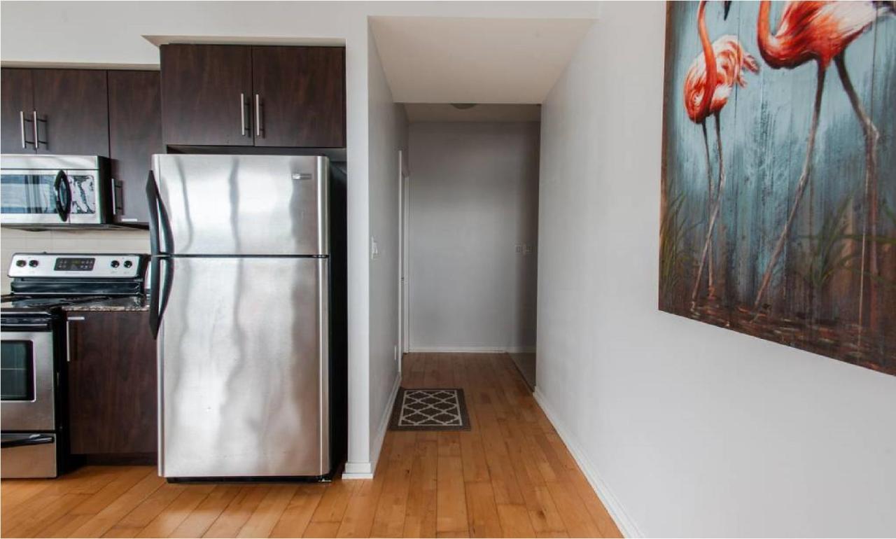 Toronto Downtown Core Two Bedroom Condo With Cn Tower View, Free Parking Exterior photo